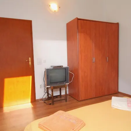 Apartment 5458a