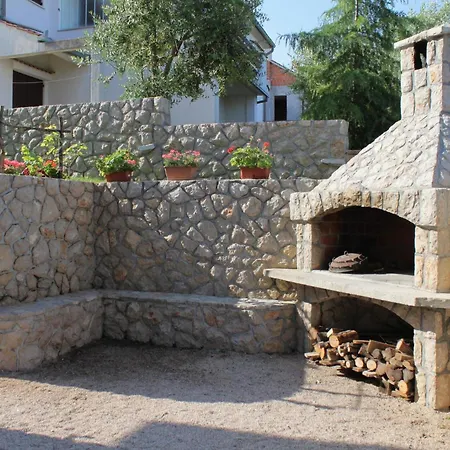 5458a Apartman Njivice